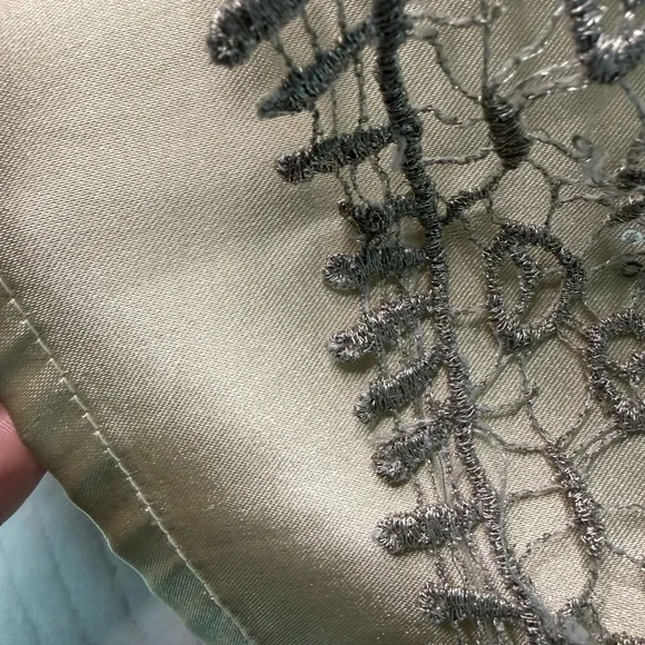 Cachet Cream silver Lace Mini Dress Size 14 - Picture 9 of 10